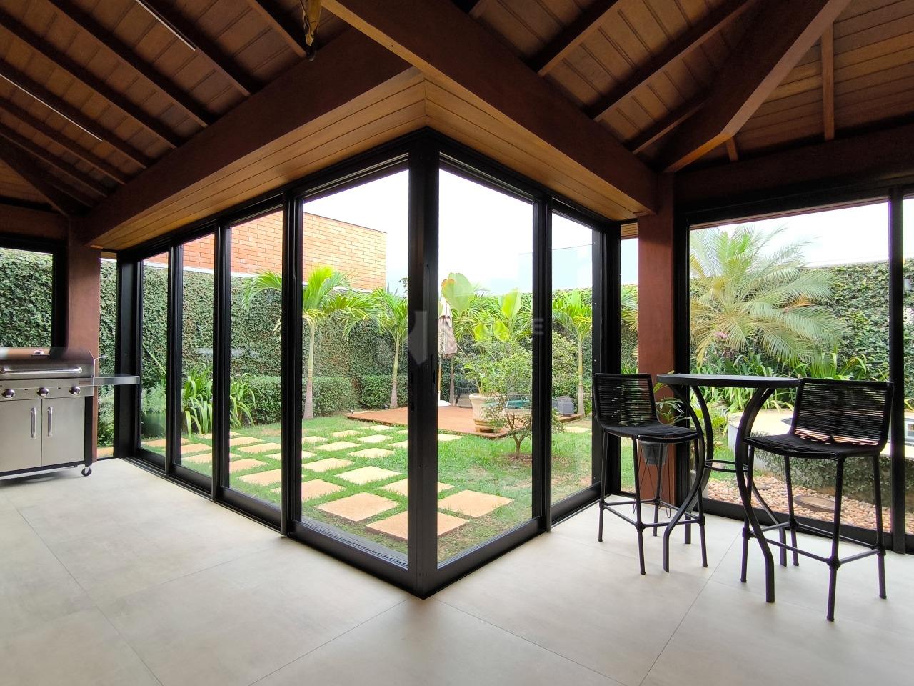 Casa em condomínio à venda no bairro Parque Residencial Roland: ÁREA GOURMET