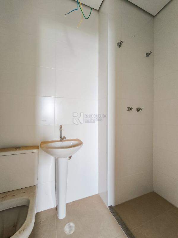 Apartamento à venda no bairro Jardim Florença: BANHEIRO DE SERVIÇO