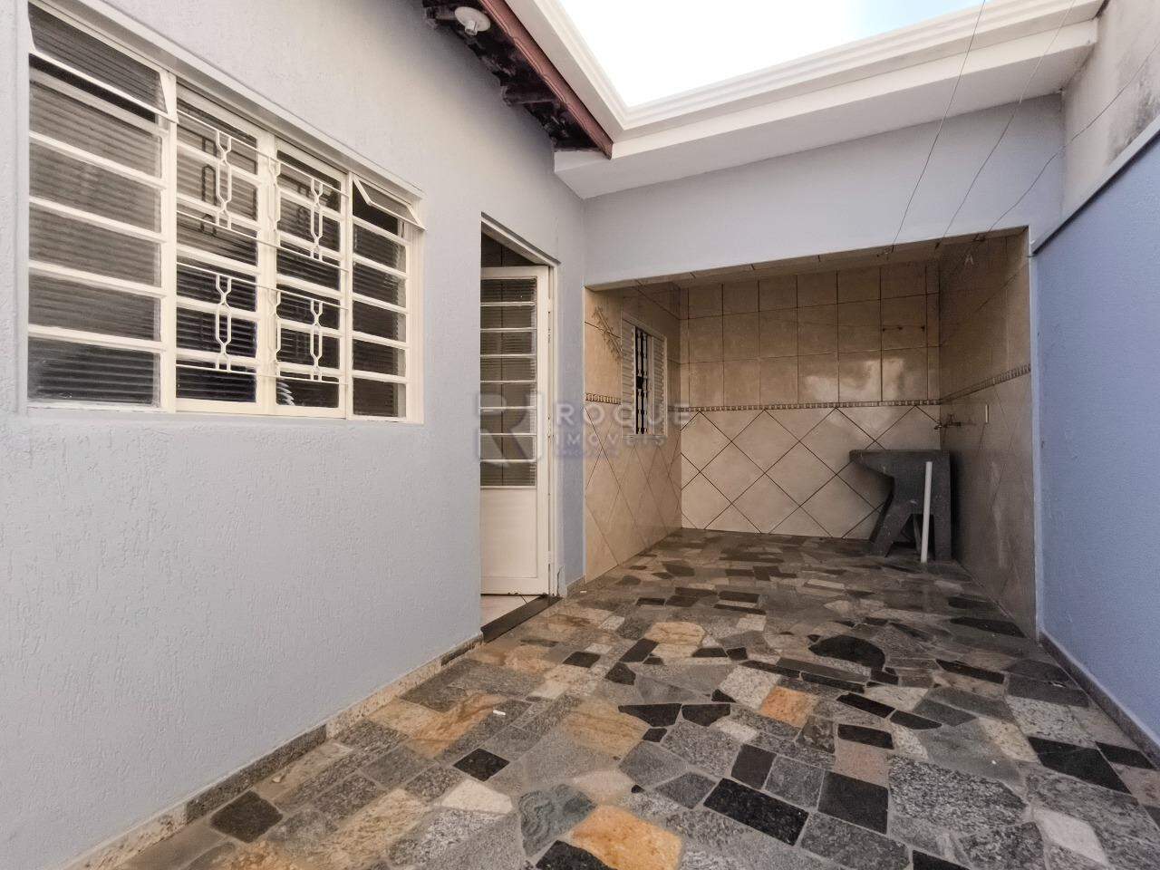 Casa Residencial à venda no bairro Jardim Campo Belo: ÁREA DE SERVIÇO