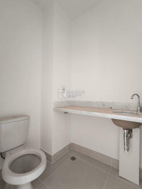 Apartamento à venda no bairro Jardim Aquárius: LAVABO