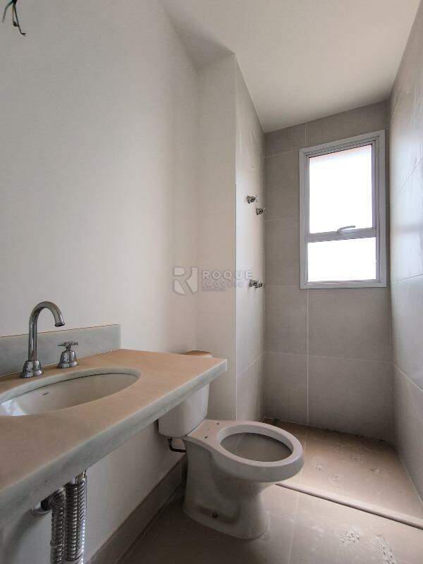 Apartamento à venda no bairro Jardim Aquárius: WC SUÍTE 1