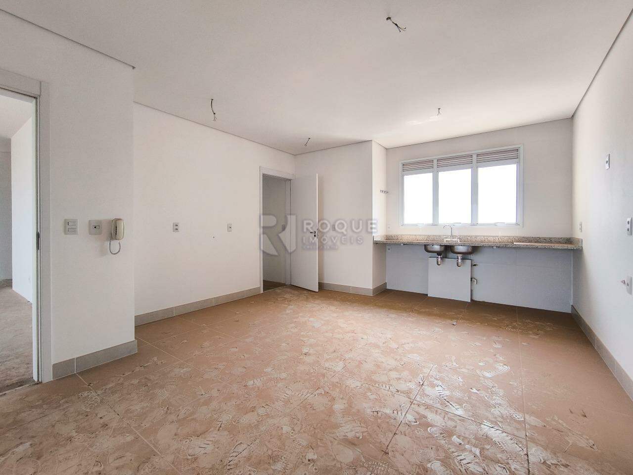 Apartamento à venda no bairro Jardim Aquárius: COZINHA