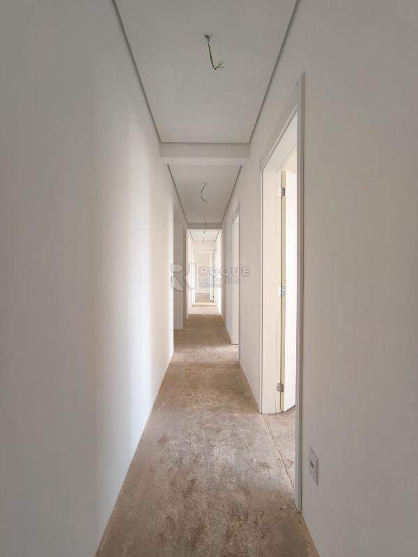 Apartamento à venda no bairro Jardim Aquárius: CORREDOR INTERNO