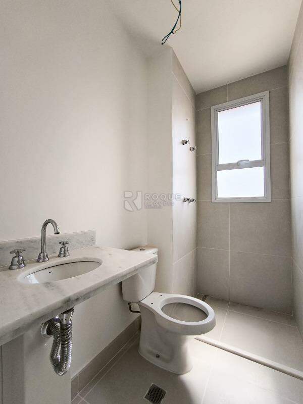 Apartamento à venda no bairro Jardim Aquárius: WC SUÍTE 3
