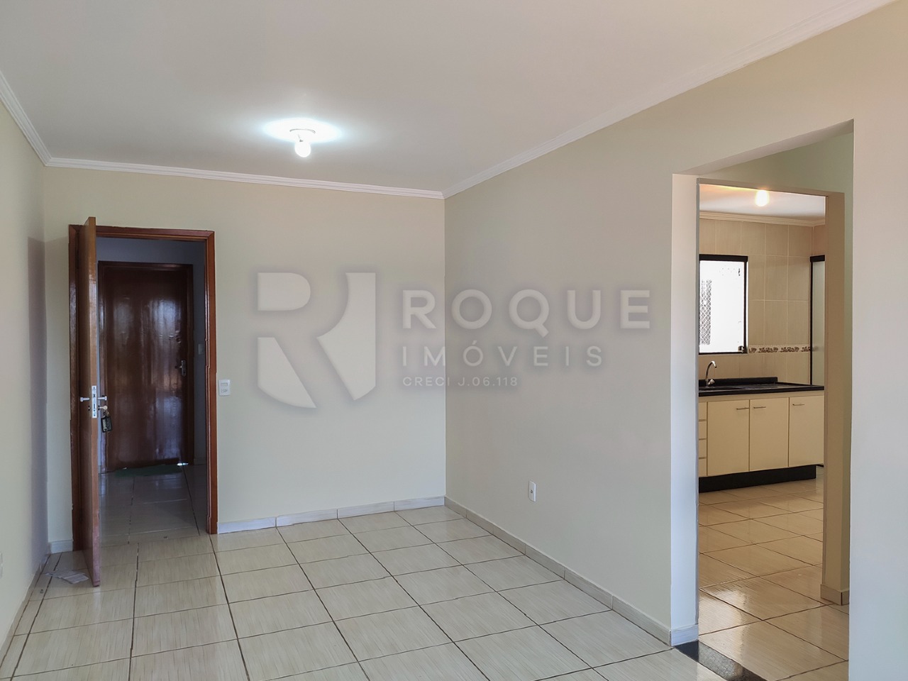 Apartamento para aluguel no bairro Vila Claudia: Sala 