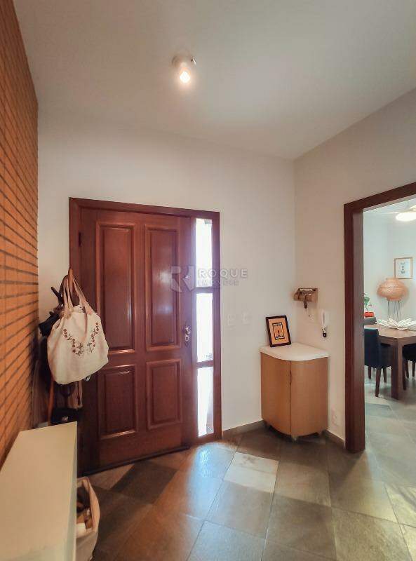 Casa Comercial à venda no bairro Vila São Geraldo: Hall de acesso 