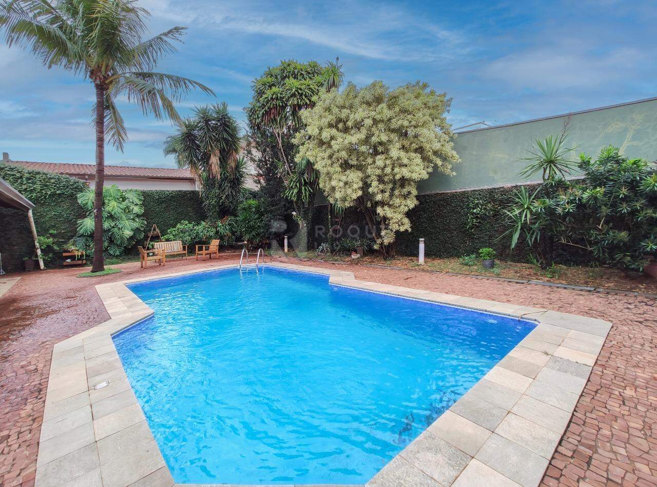 Casa Comercial à venda no bairro Vila São Geraldo: Piscina 