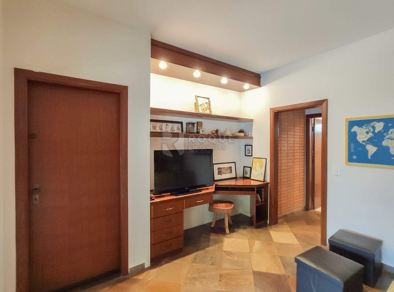 Casa Comercial à venda no bairro Vila São Geraldo: Sala de TV 