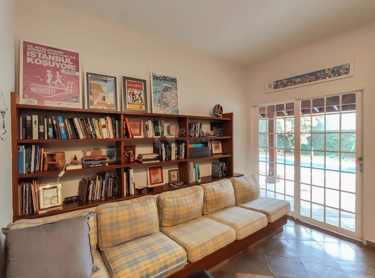 Casa Comercial à venda no bairro Vila São Geraldo: Sala de TV 