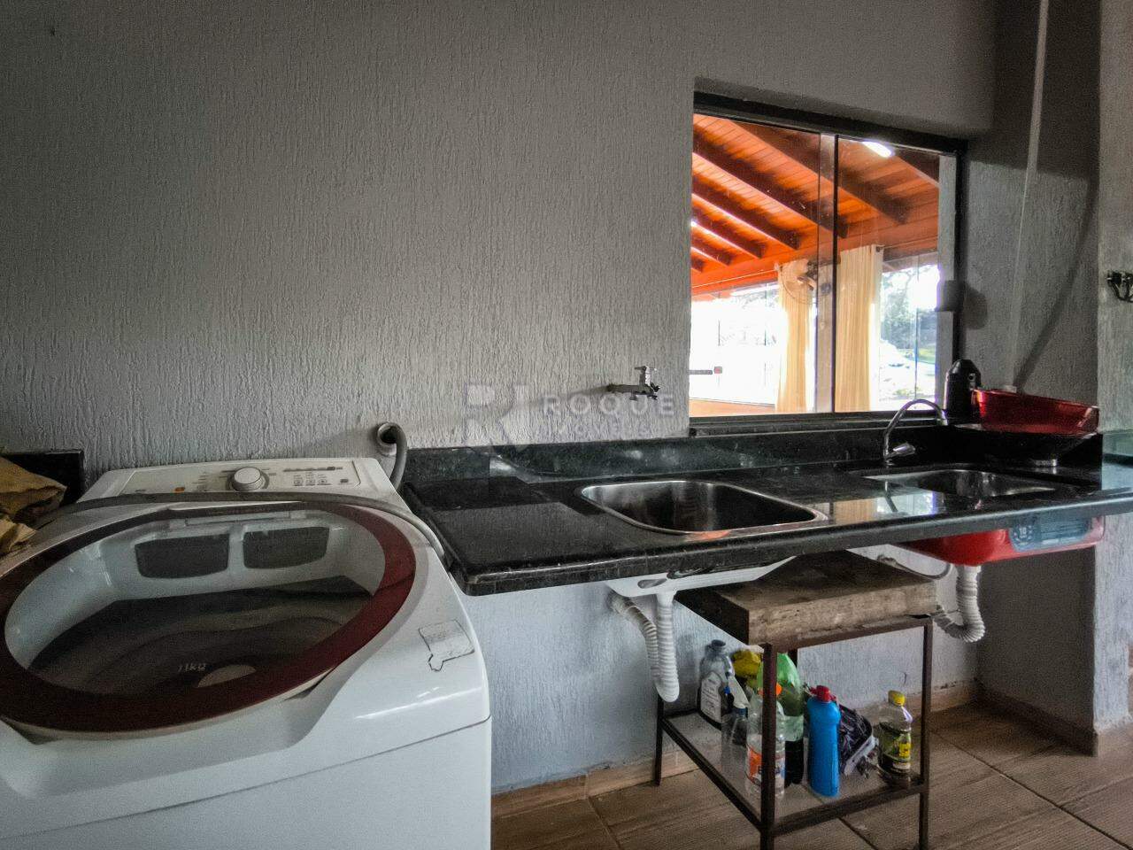 Chácara à venda no bairro Bairro da Graminha: LAVANDERIA