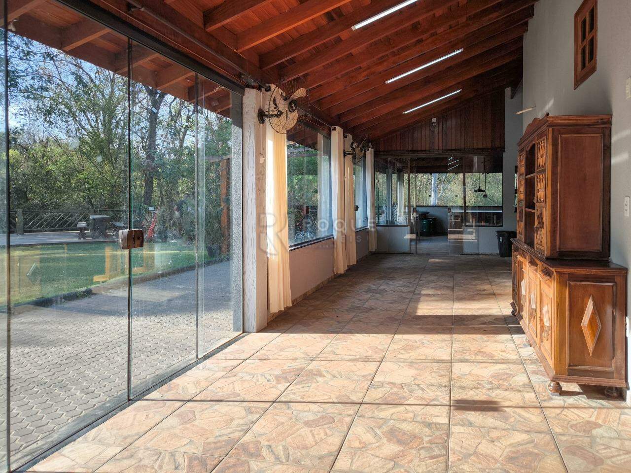 Chácara à venda no bairro Bairro da Graminha: SALA DE ESTAR