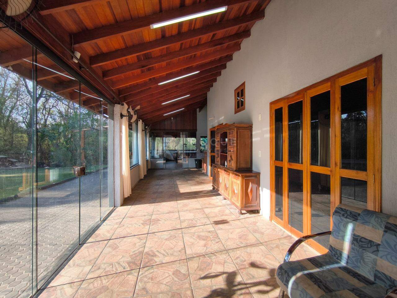 Chácara à venda no bairro Bairro da Graminha: SALA DE ESTAR
