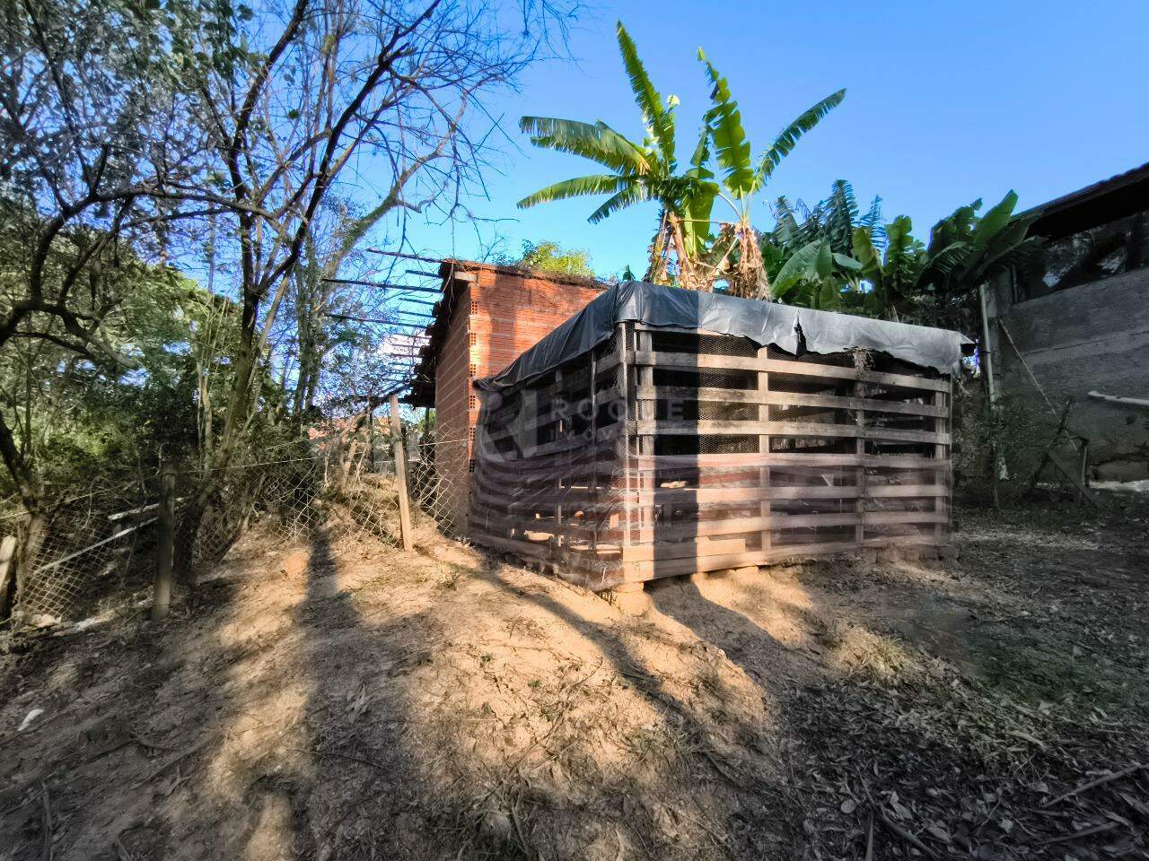 Chácara à venda no bairro Bairro da Graminha: GALINHEIRO