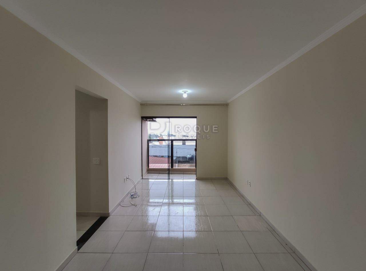 Apartamento para aluguel no bairro Vila Claudia: Sala 
