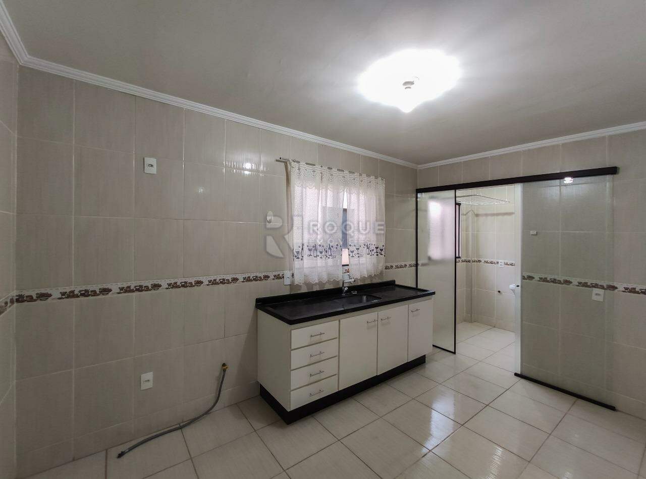 Apartamento para aluguel no bairro Vila Claudia: Cozinha 