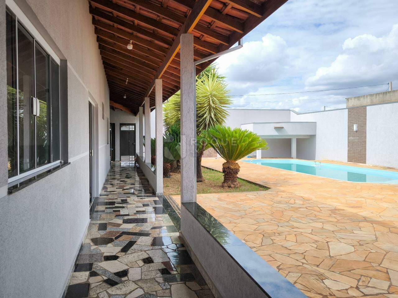 Casa Residencial à venda no bairro Residencial Palmeira Real: VARANDA