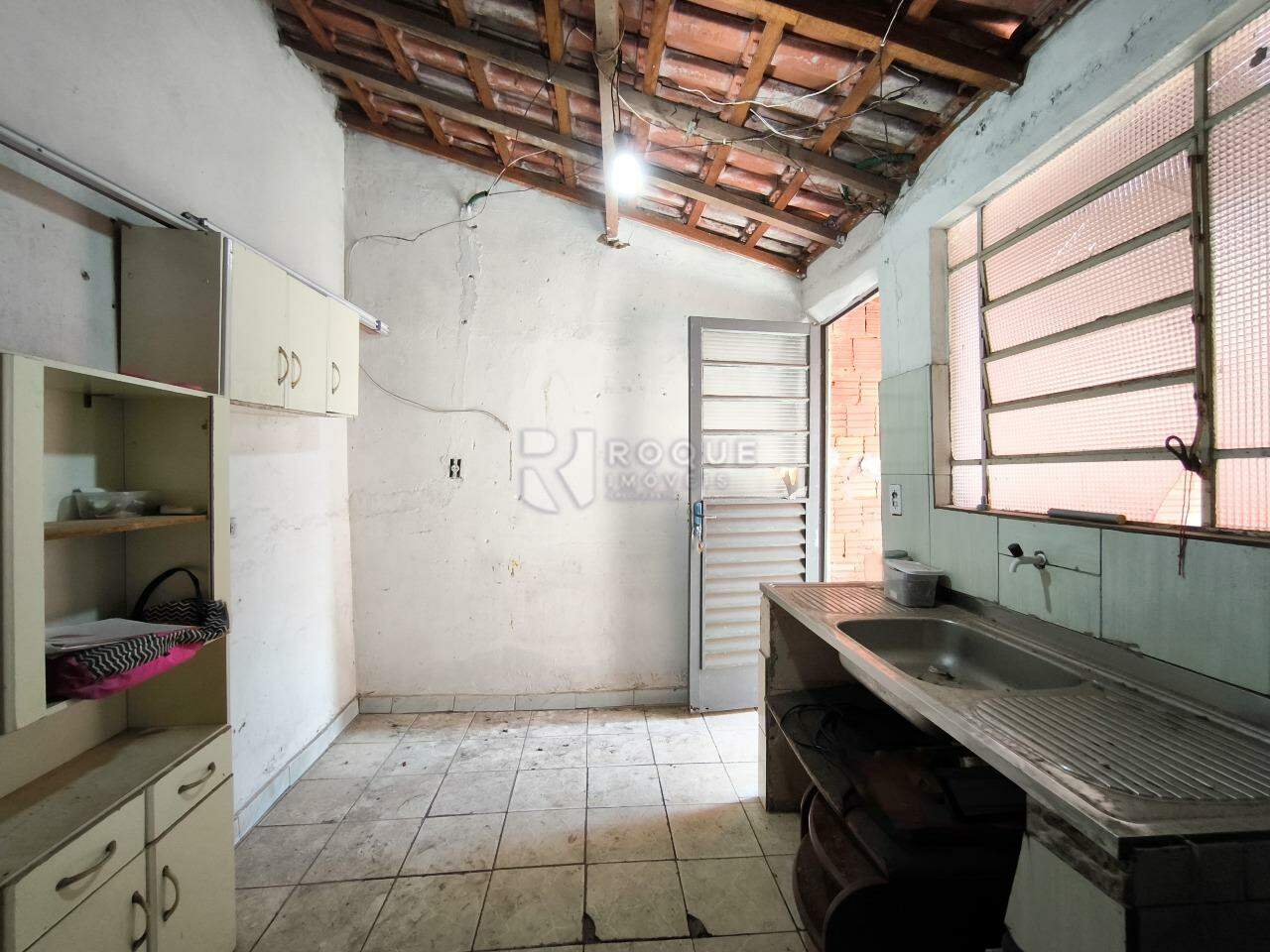 Casa Residencial à venda no bairro Parque Residencial Abílio Pedro: COZINHA EDÍCULA