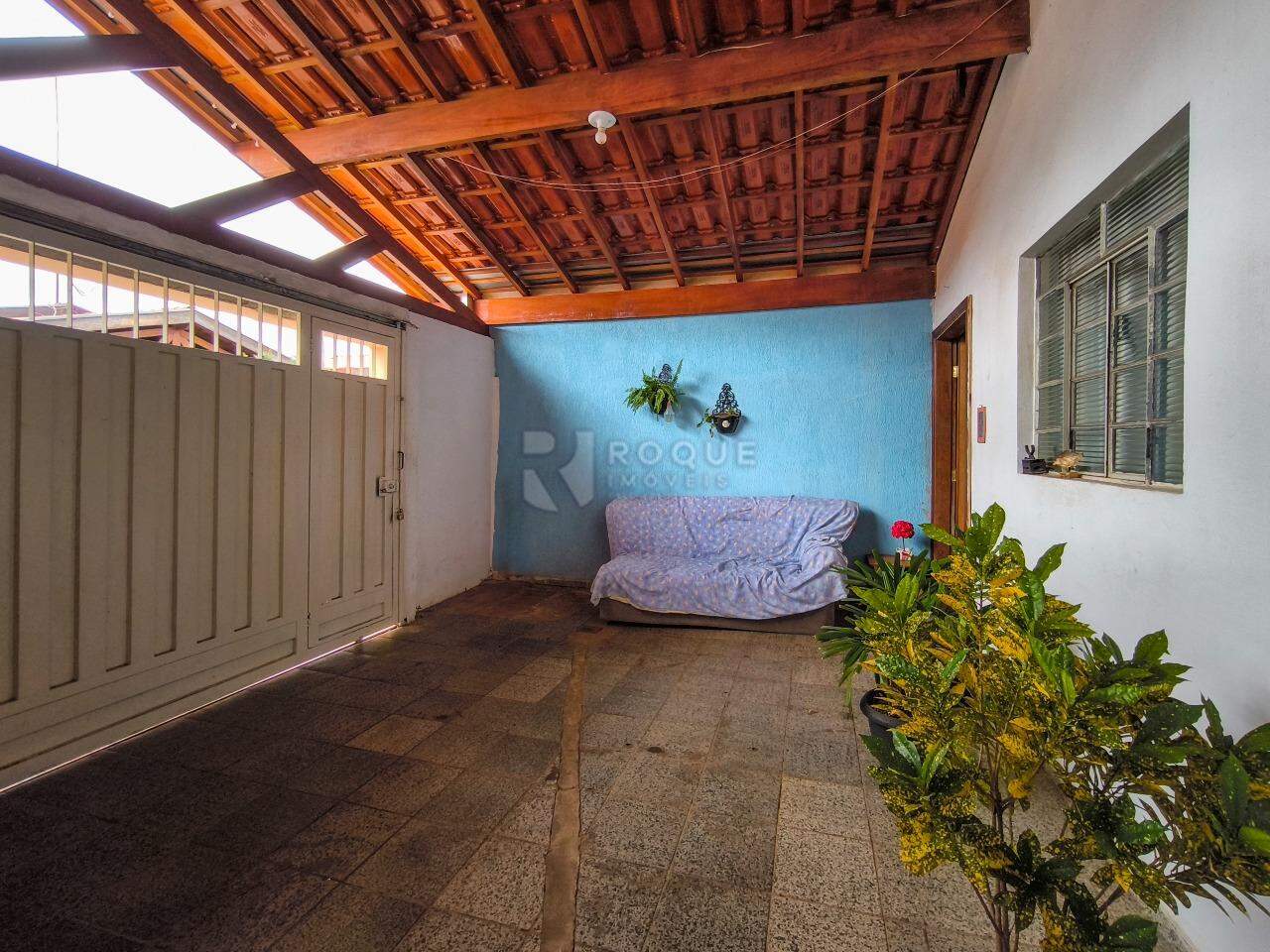 Casa Residencial à venda no bairro Parque Residencial Abílio Pedro: GARAGEM