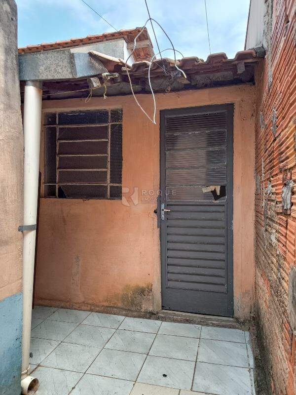 Casa Residencial à venda no bairro Parque Residencial Abílio Pedro: EDÍCULA