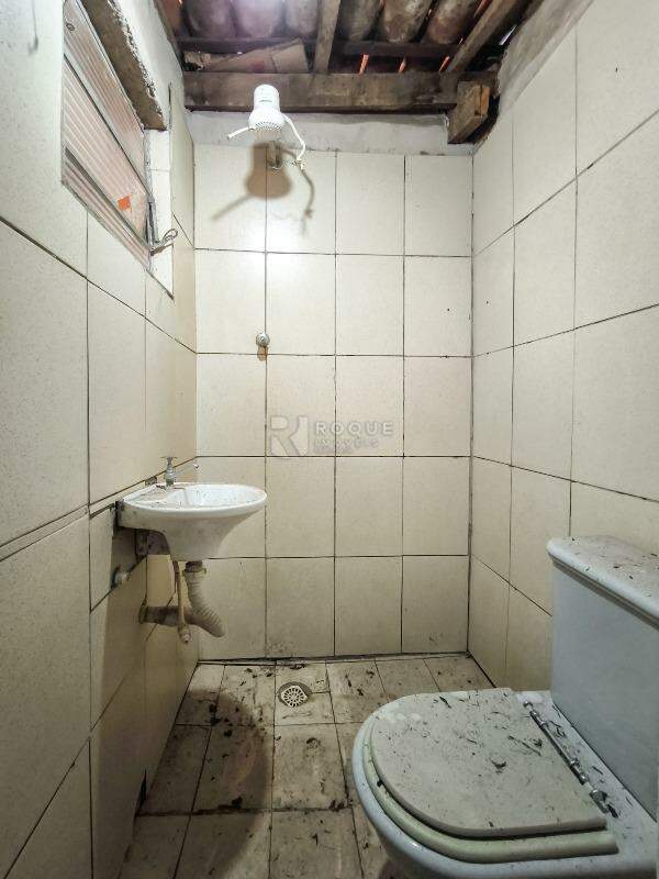 Casa Residencial à venda no bairro Parque Residencial Abílio Pedro: WC SUÍTE EDÍCULA