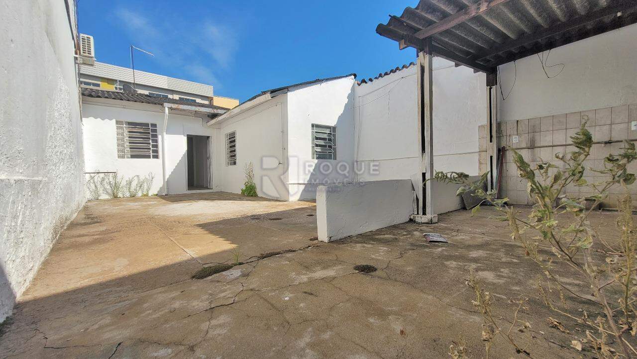 Casa Comercial para aluguel no bairro Centro: Área externa
