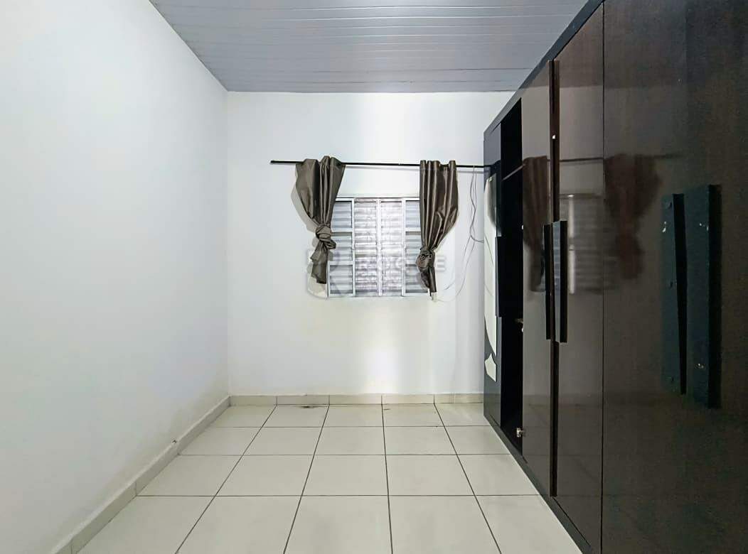 Casa Comercial para aluguel no bairro Centro: Dormitório 02