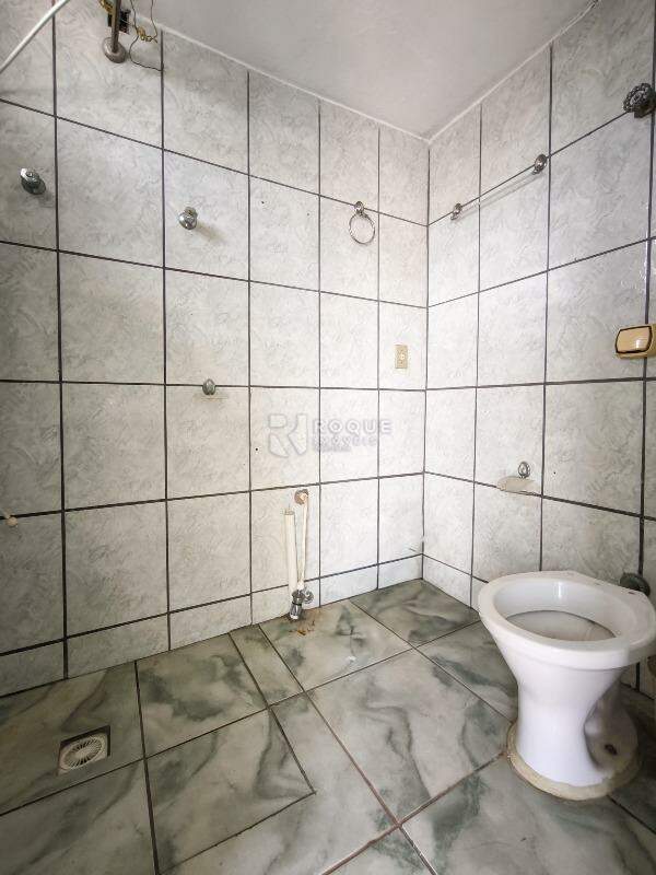 Casa Residencial à venda no bairro Jardim Planalto: BANHEIRO SOCIAL EXTERNO
