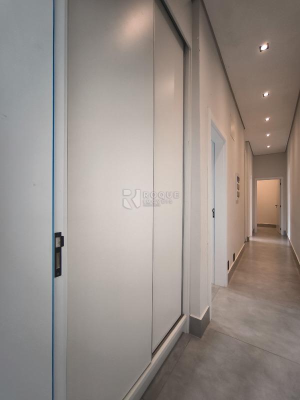 Casa em condomínio à venda no bairro Residenciais Fazenda Itapema: ROUPEIRO