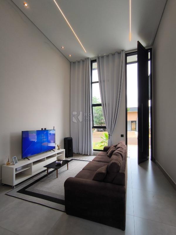 Casa em condomínio à venda no bairro Residenciais Fazenda Itapema: SALA DE ESTAR