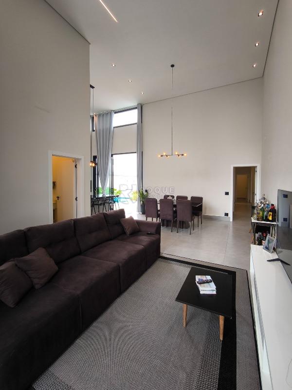 Casa em condomínio à venda no bairro Residenciais Fazenda Itapema: SALA DE ESTAR