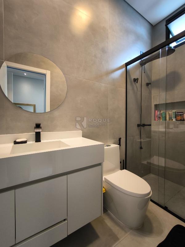 Casa em condomínio à venda no bairro Residenciais Fazenda Itapema: WC SUÍTE 1