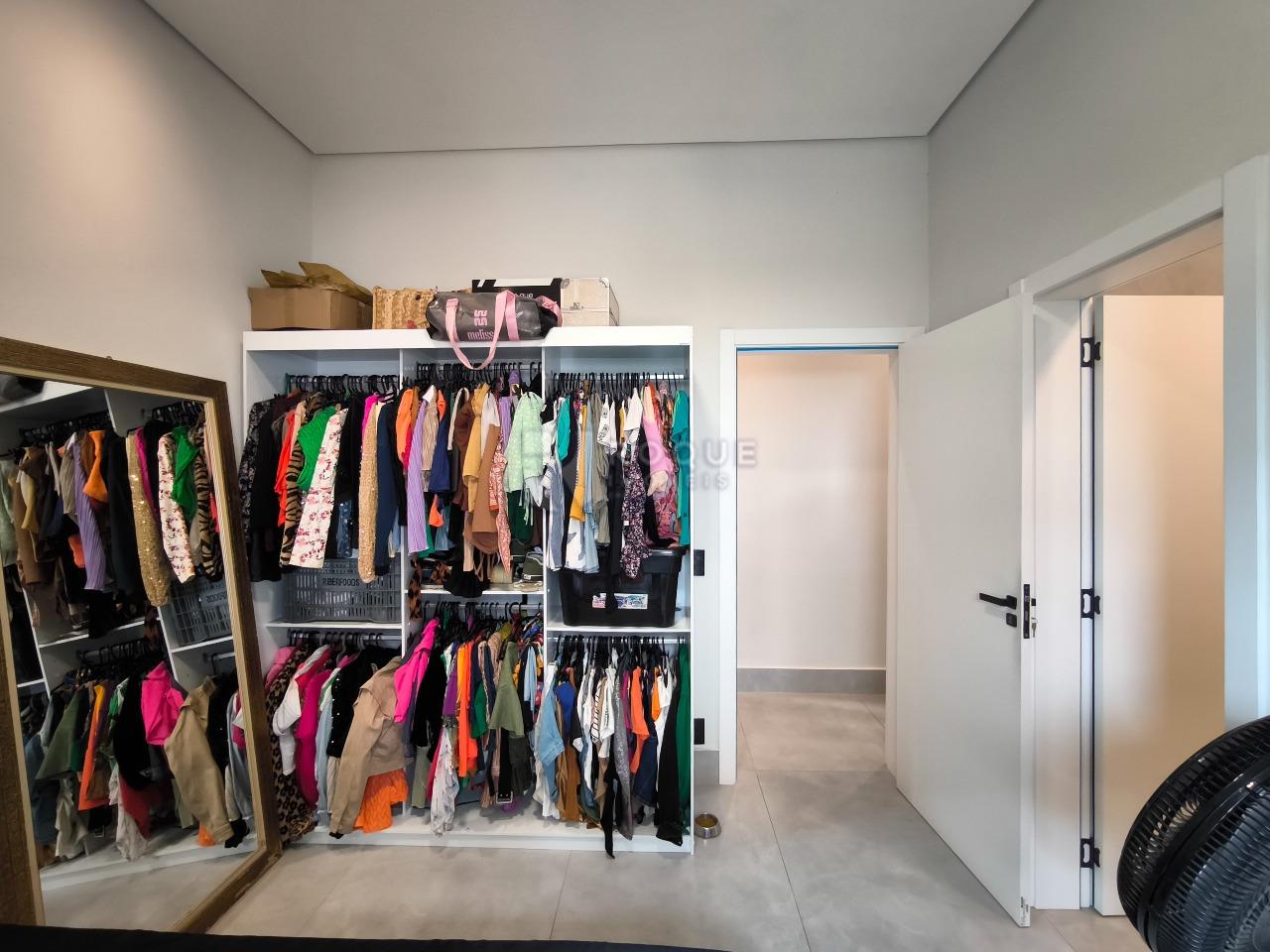 Casa em condomínio à venda no bairro Residenciais Fazenda Itapema: SUÍTE 1