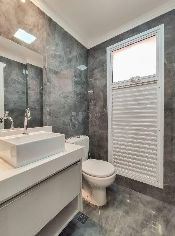 Apartamento para aluguel no bairro Jardim Nossa Senhora de Fátima: Lavabo