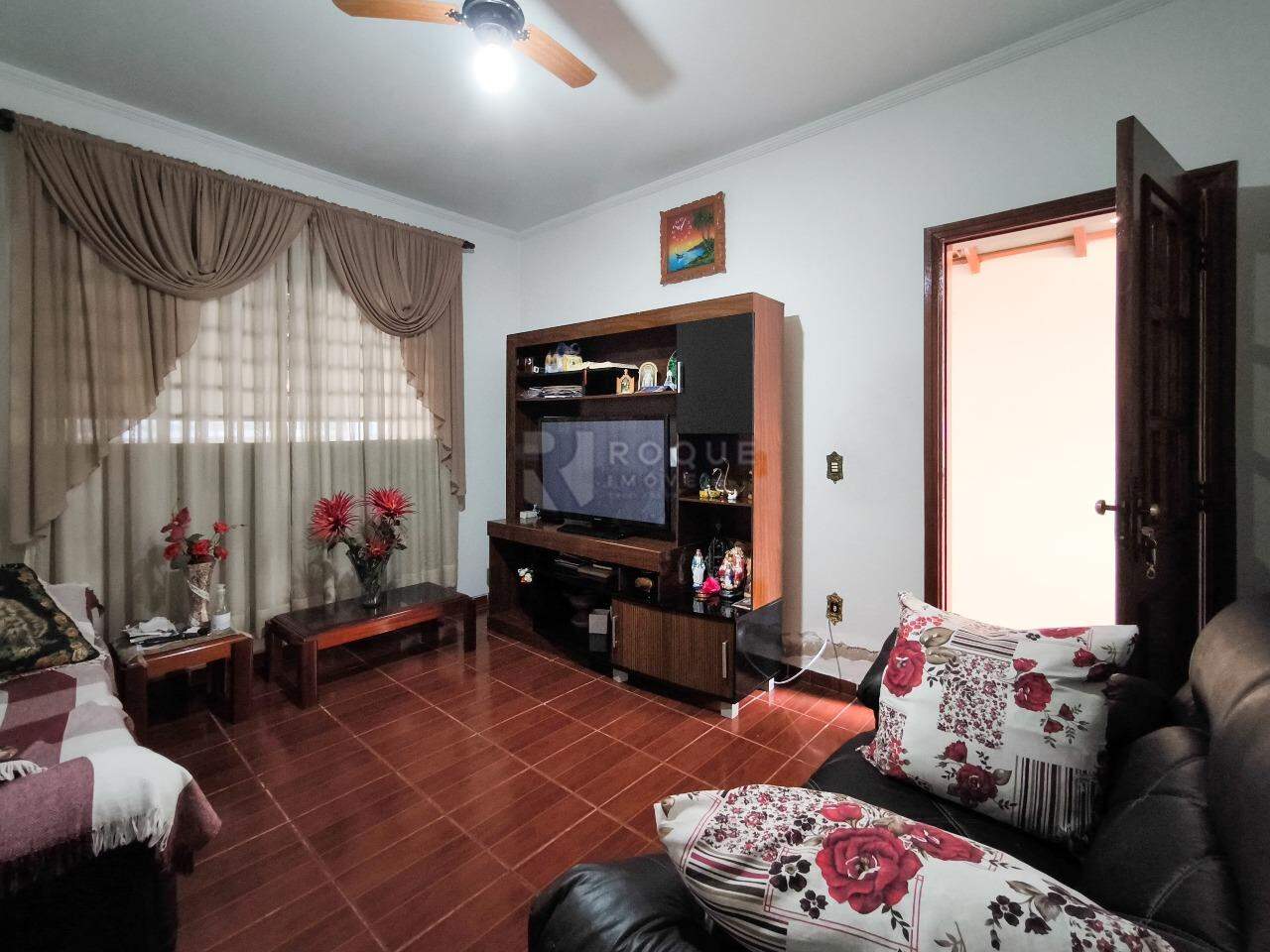 Casa Residencial à venda no bairro Jardim São Manoel: SALA DE ESTAR