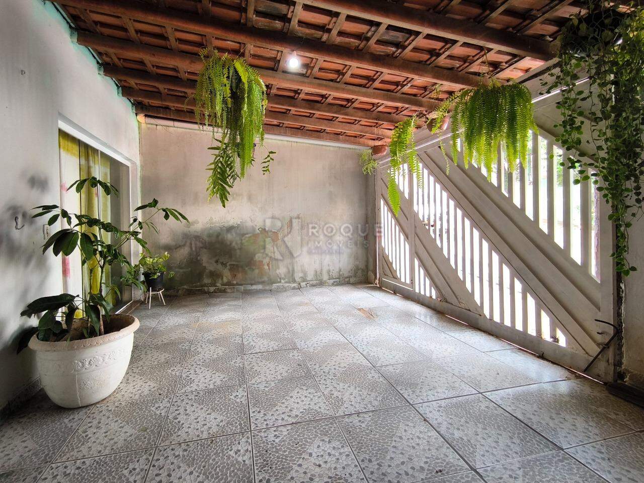 Casa Residencial à venda no bairro Jardim Vista Alegre: GARAGEM