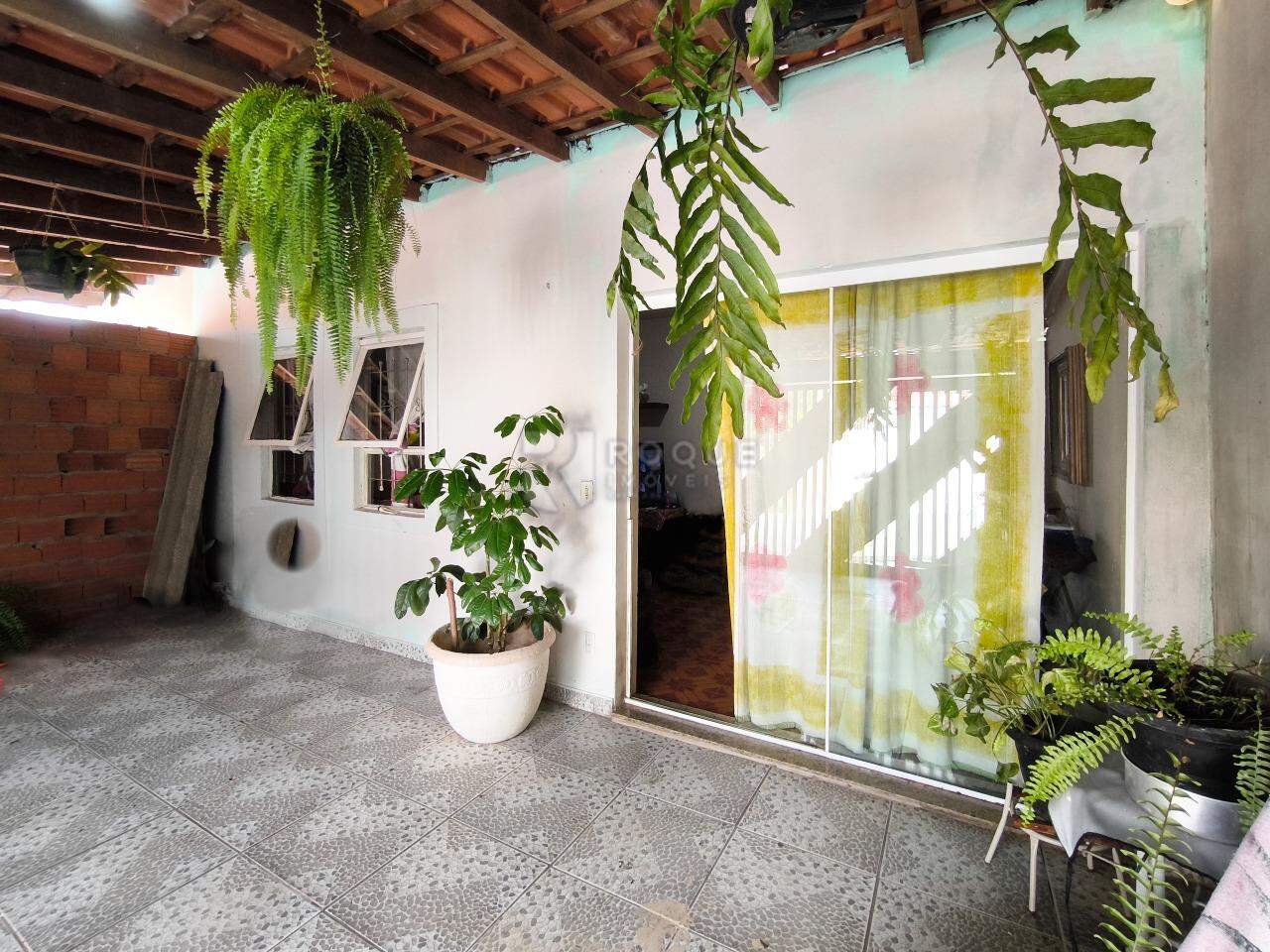 Casa Residencial à venda no bairro Jardim Vista Alegre: FRENTE