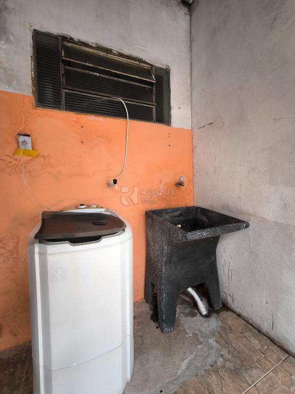 Casa Residencial à venda no bairro Jardim Vista Alegre: LAVANDERIA