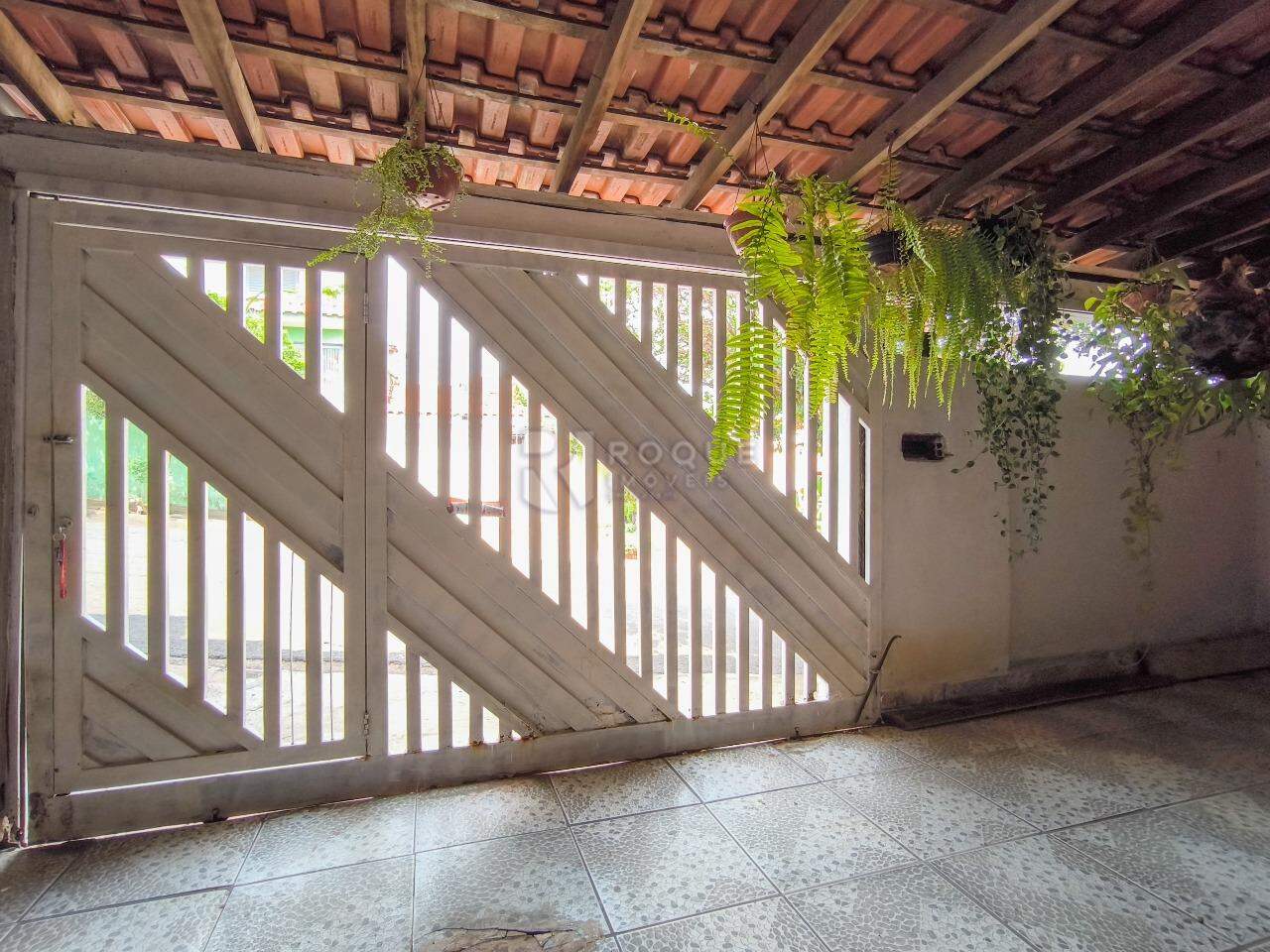 Casa Residencial à venda no bairro Jardim Vista Alegre: ENTRADA