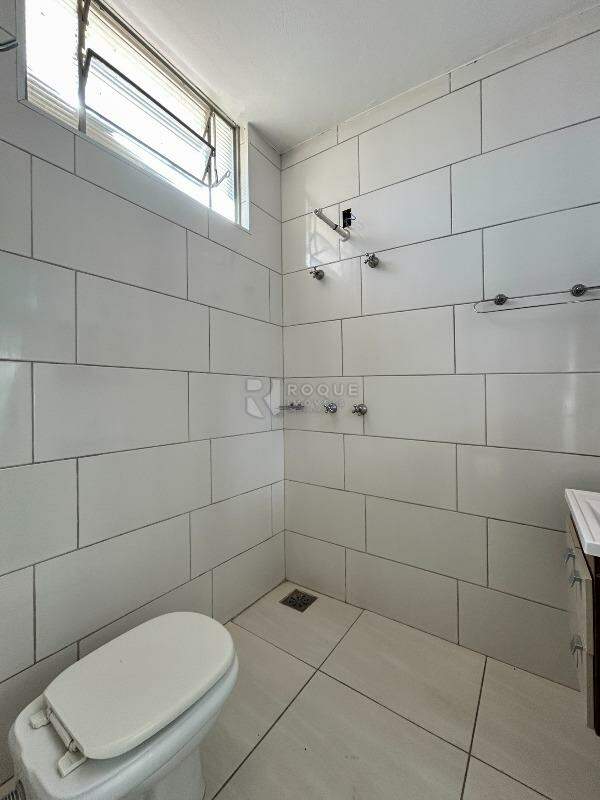 Casa Residencial para aluguel no bairro Jardim São Simão: WC Social