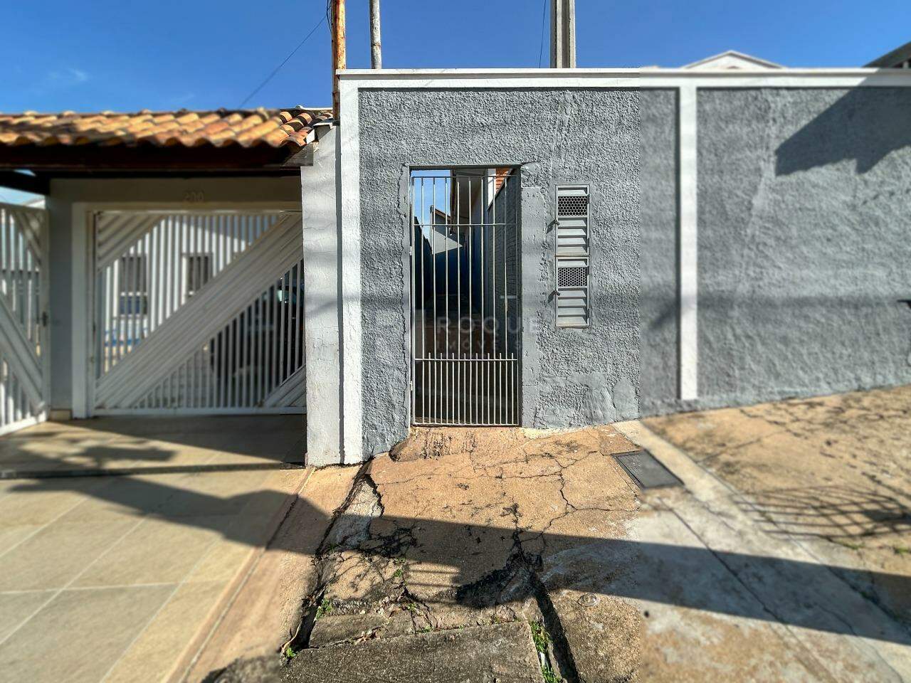Casa Residencial para aluguel no bairro Jardim São Simão: Fachada 