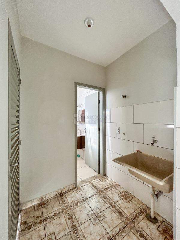Casa Residencial para aluguel no bairro Jardim São Simão: Área de serviço 