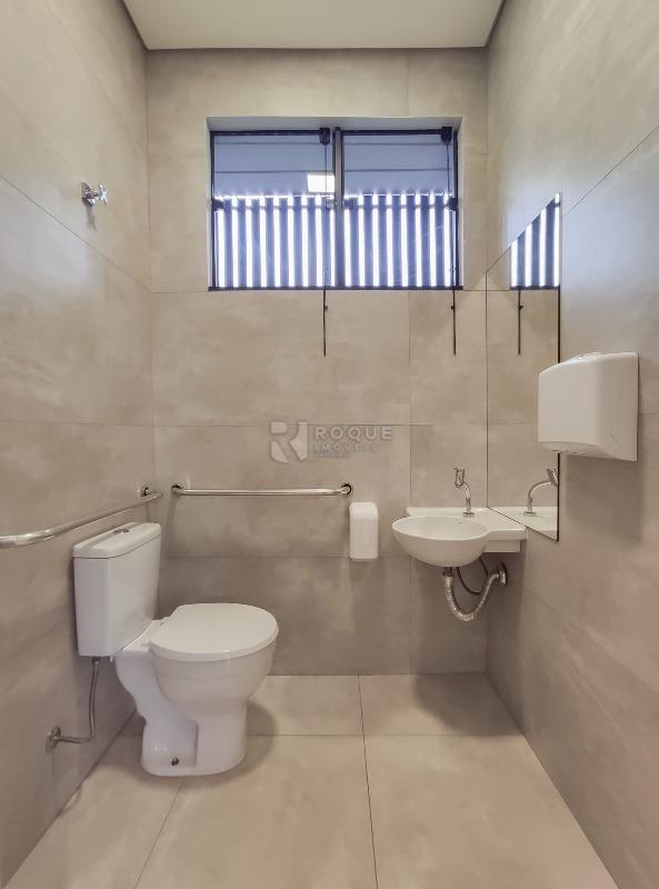 Salas/Conjuntos para aluguel no bairro Vila Claudia: WC em comum 