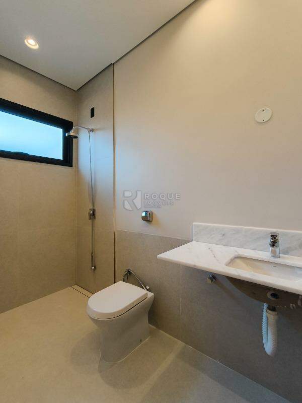 Casa em condomínio à venda no bairro Residencial Ilha de Bali: WC SUÍTE 2