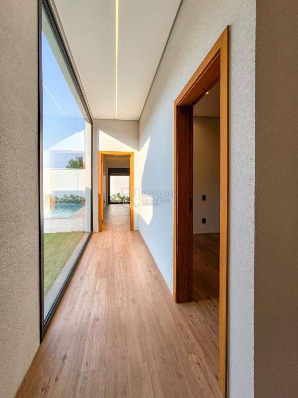 Casa em condomínio à venda no bairro Residencial Ilha de Bali: CORREDOR INTERNO