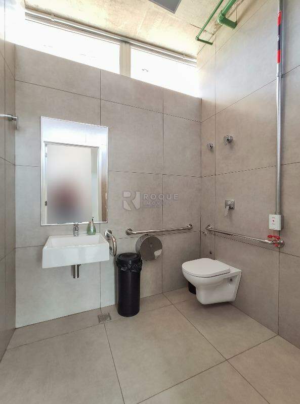 Barracão/Galpão para aluguel no bairro Jardim Nova Limeira: WC Adaptado 1 