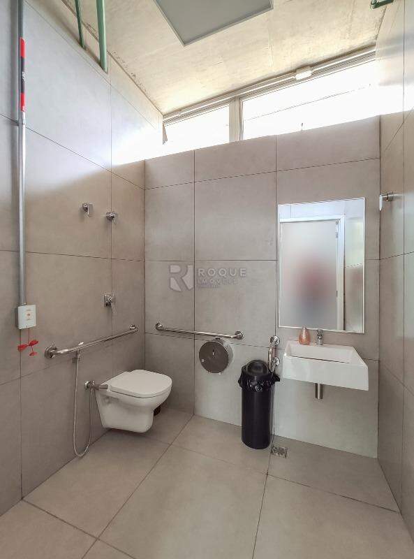 Barracão/Galpão para aluguel no bairro Jardim Nova Limeira: WC Adaptado 2