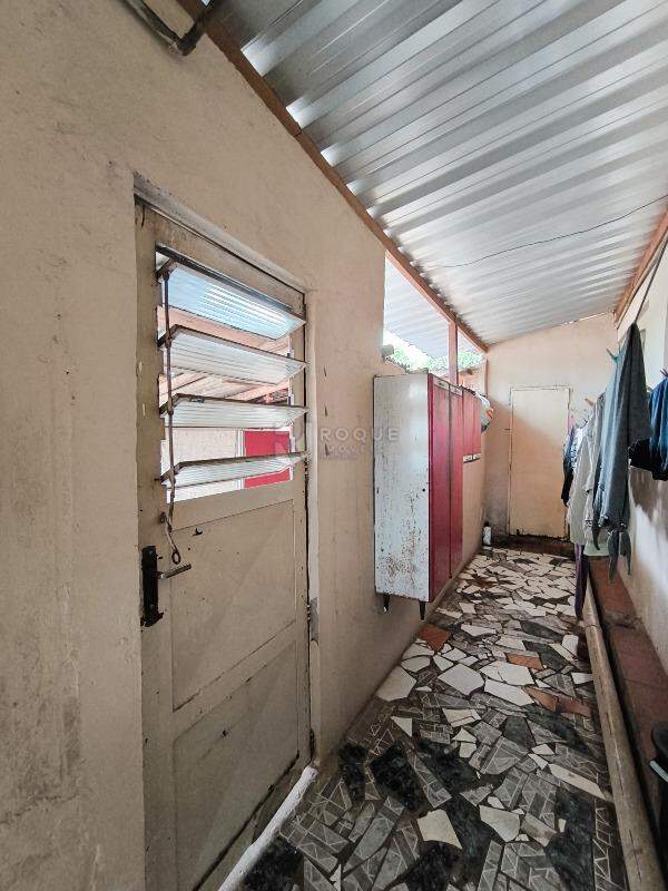 Casa Residencial à venda no bairro Jardim Consoli: ÁREA DE SERVIÇO