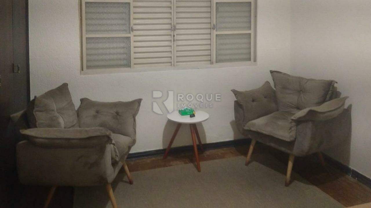 Salas/Conjuntos para aluguel no bairro Vila Cristovam: Sala