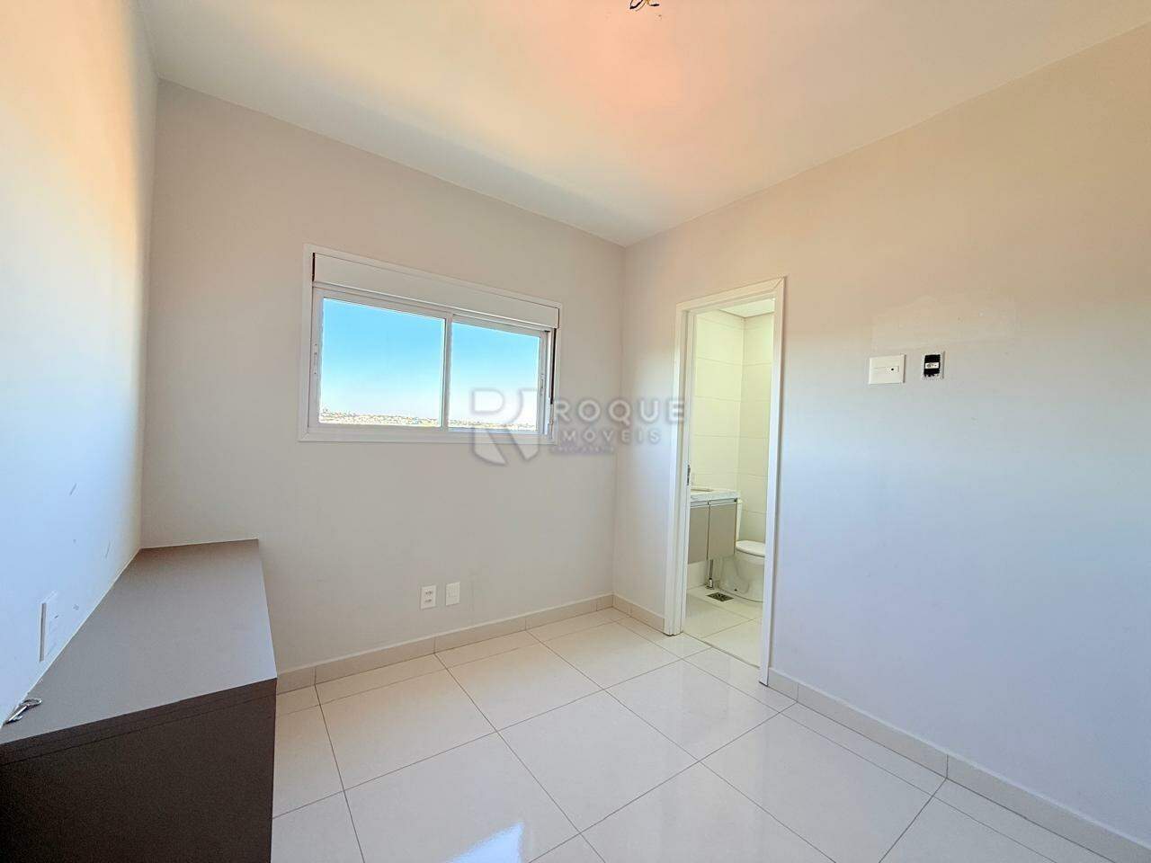 Apartamento para aluguel no bairro Vila Primavera: Dormitórios 02 Suíte