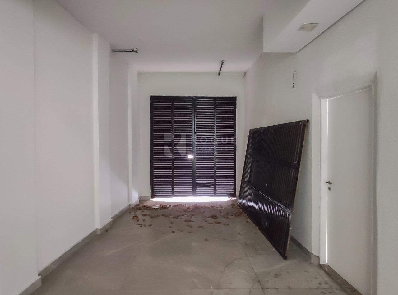 Salão para aluguel no bairro Jardim Santa Cecília: Garagem 